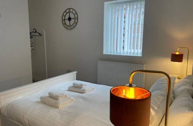 Wonderful 6-bedroom 6 bathroom townhouse ,near Liverpool City Center.