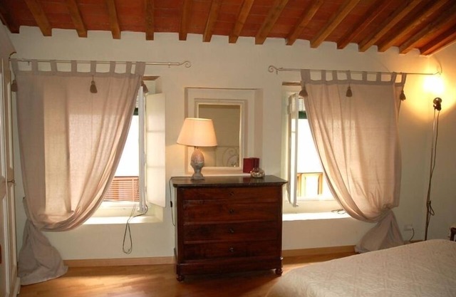 Wonderful Anfiteatro Square Apartment Inside the Walls