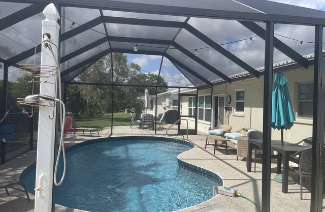 Wonderful Beach Escape W/Private Salt Water Heated Pool.