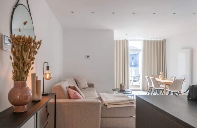 Wonderful central 2BR Ghent apt w/view on Leie