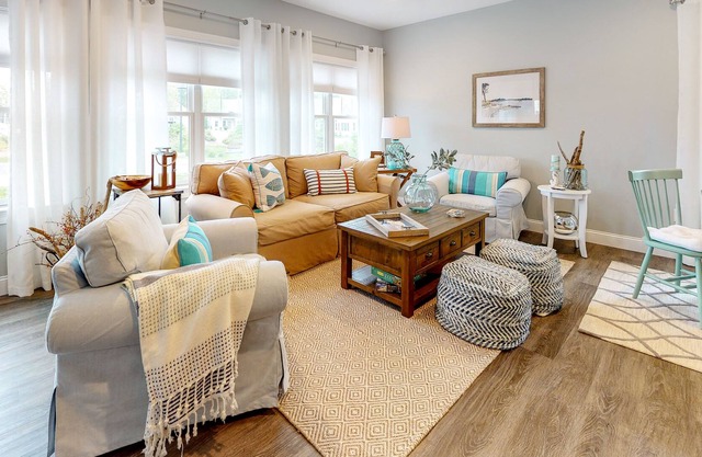 Wonderful home on quiet street with shared pool, fast WiFi, grill & backyard