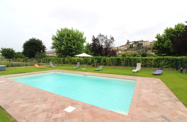 Wonderful private villa for 6 people with WIFI, private pool, A/C, TV and terrace, close to Cort.