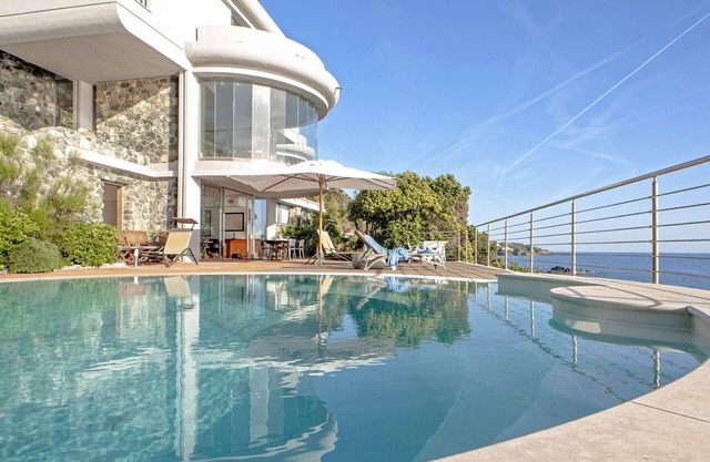 Wonderful private villa for 12 people with private pool, WIFI, A/C, TV, terrace and pets allowed