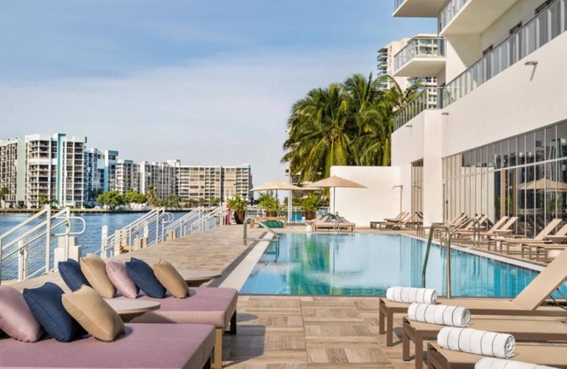 Wonderful Place To Stay! Onsite Pool, Near West Lake