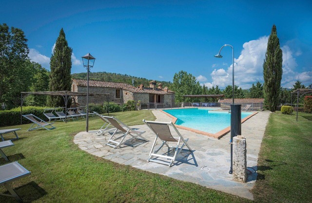 Wonderful private villa with private pool, WIFI, veranda, pets allowed and panoramic view