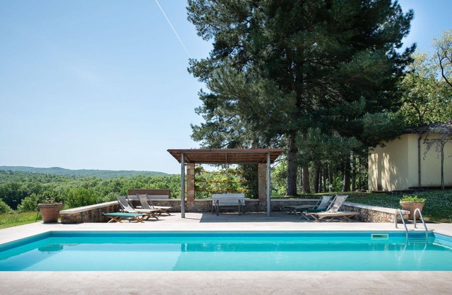Wonderful private villa for 22 people with private pool, WIFI, A/C, TV, patio and panoramic view