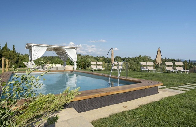 Wonderful private villa with WIFI, A/C, private pool, TV, patio, pets allowed and panoramic view