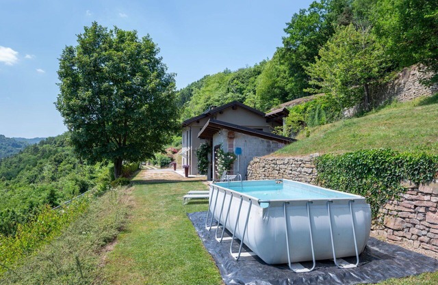 Wonderful private villa for 6 people with WIFI, private pool, TV, patio and pets allowed