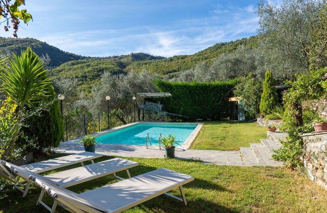 Wonderful private villa with A/C, WIFI, private pool, TV, patio, pets allowed and panoramic view