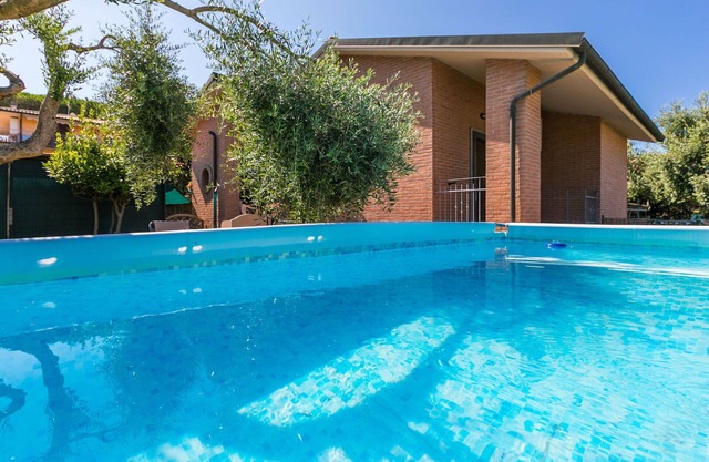 Wonderful private villa for 12 people with A/C, WIFI, private pool, TV, patio and pets allowed