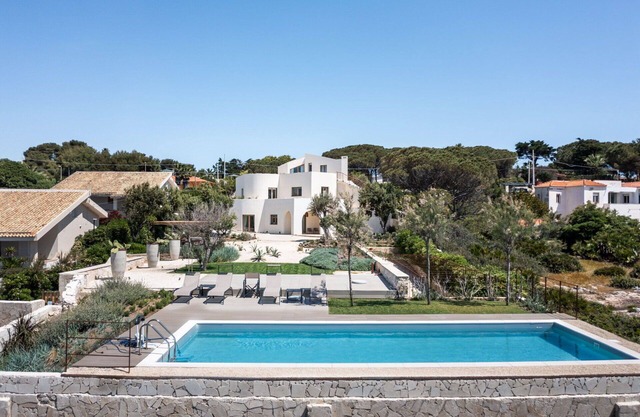 Wonderful private villa with WIFI, private pool, A/C, TV, patio, panoramic view, close to Syracuse