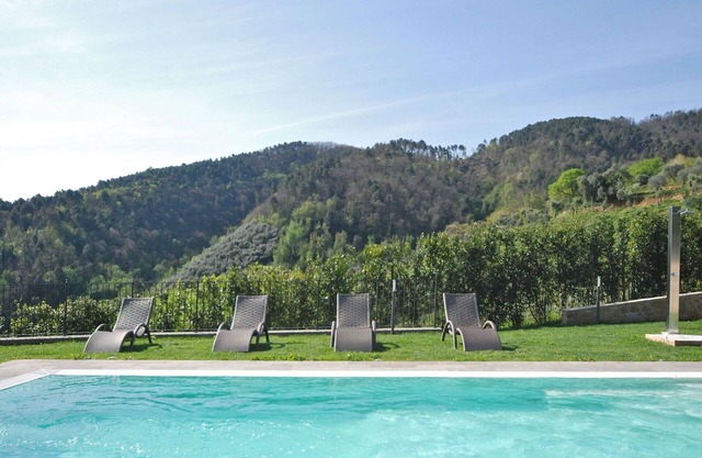 Wonderful private villa with private pool, A/C, WIFI, TV, terrace and panoramic view, close to L.