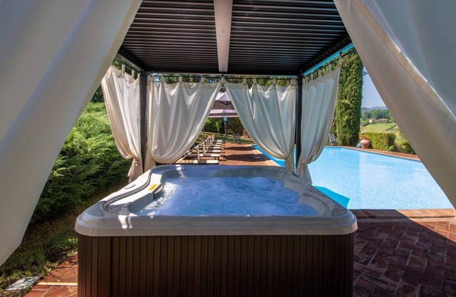 Wonderful private villa for 8 people with A/C, WIFI, private pool and TV