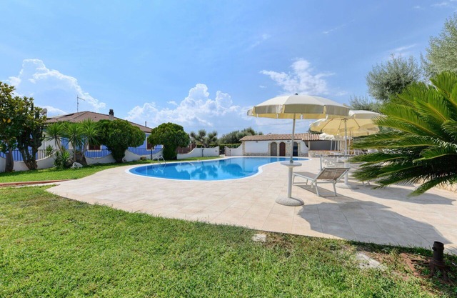 Wonderful private villa for 5 people with private pool, A/C, WIFI, TV, terrace and pets allowed