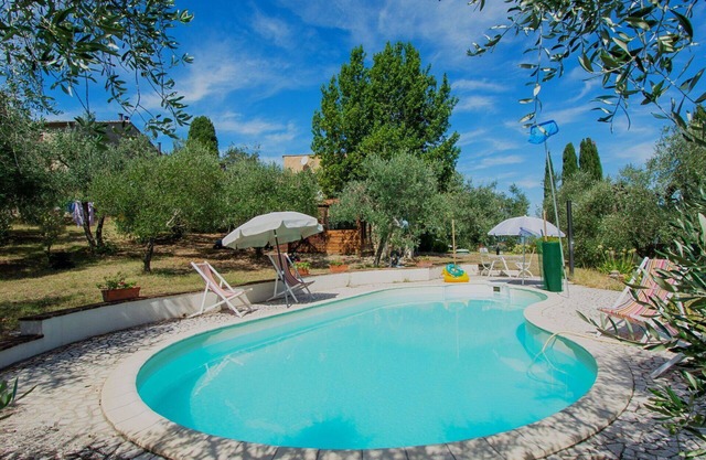Wonderful private villa for 6 people with A/C, private pool, WIFI, TV, patio and pets allowed