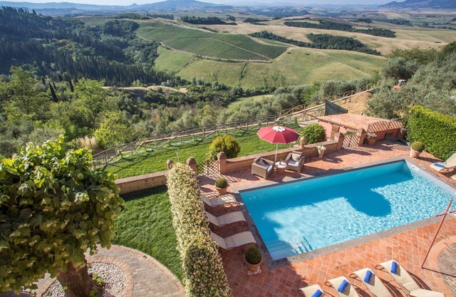 Wonderful private villa with A/C, private pool, WIFI, TV, terrace, pets allowed and panoramic view