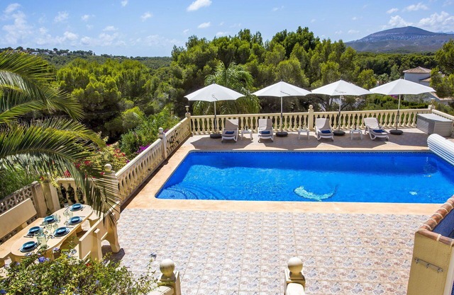 Wonderful private villa for 6 people with private pool, WIFI, A/C, TV and patio