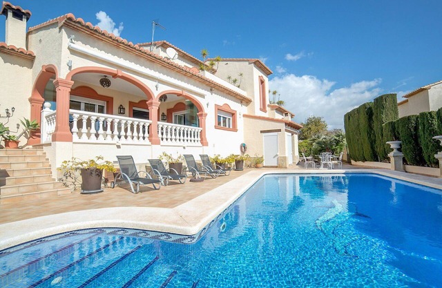 Wonderful private villa for 8 guests with A/C, WIFI, private pool, TV and terrace