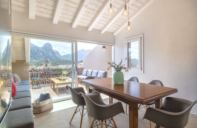 Wonderful private villa for 6 people with WIFI, A/C and patio