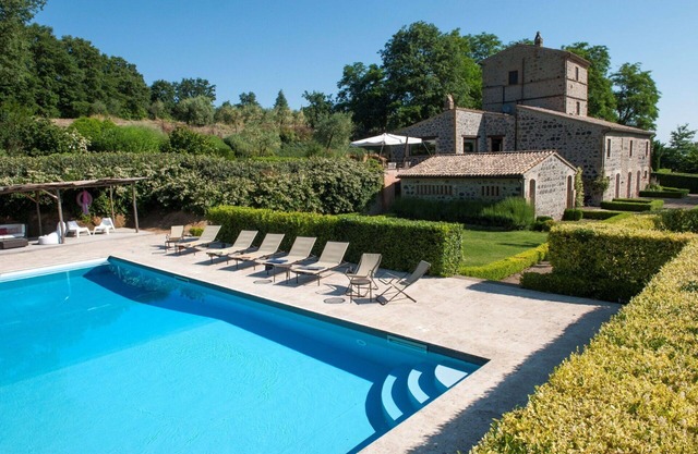 Wonderful private villa for 10 people with WIFI, A/C, private pool, TV and patio