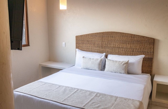 Wonderful Room @Walled City with King Bed