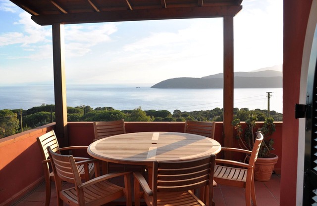 Wonderful view on Golfo Stella, first floor of independent villa