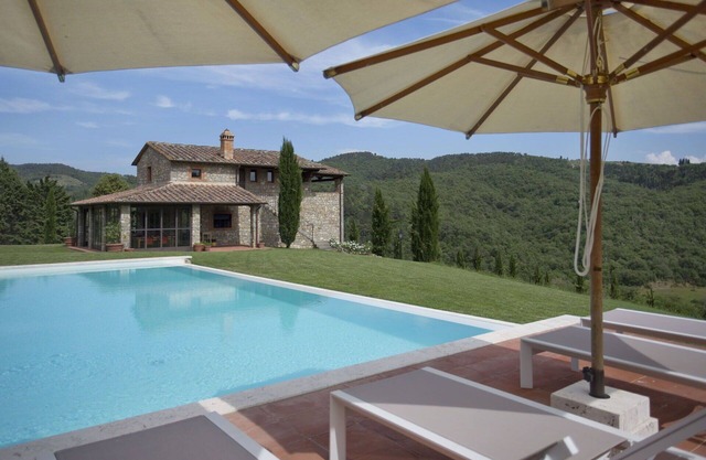 Wonderful villa for 16 guests with A/C, private pool, WIFI, TV, patio and panoramic view