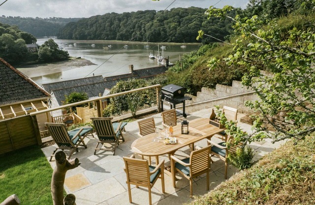 Wonderful villa for 5 guests with WIFI, hot tub, TV, terrace and pets allowed
