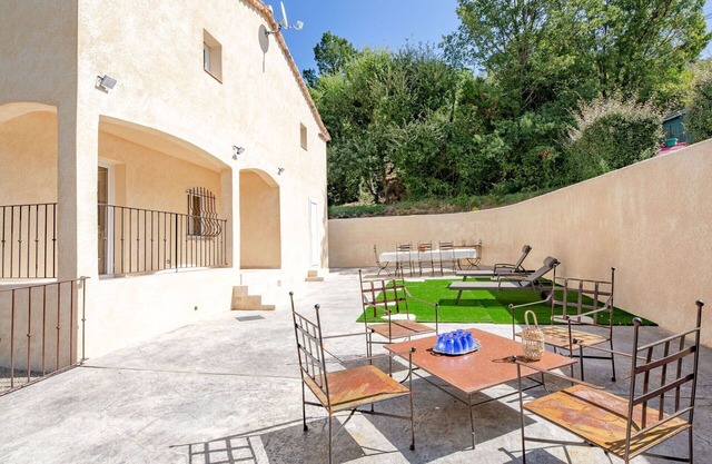 Wonderful villa for 8 people with WIFI, TV, terrace and pets allowed