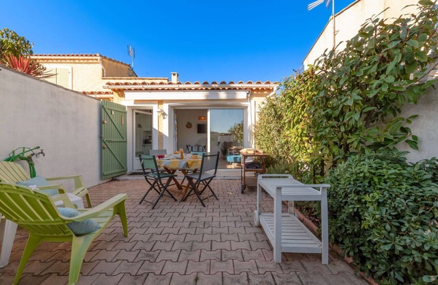Wonderful villa for 4 guests with A/C, WIFI, TV and terrace