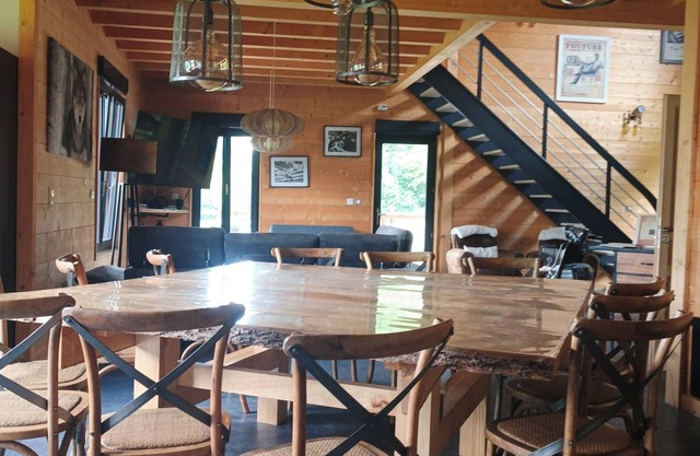 Wooden chalet mountain view garden 14 people 4 bedrooms Spa panoramic sauna