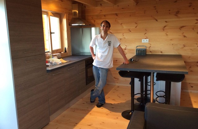 Wooden chalet with sea view