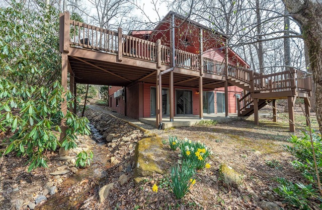 Woodscape | Updated Montreat Home | 5 Minutes to Black Mtn!