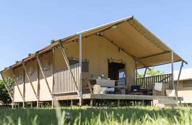 Woody Lodge 4 Zimmer 6 Personen Ohne sanitäre Einrichtungen