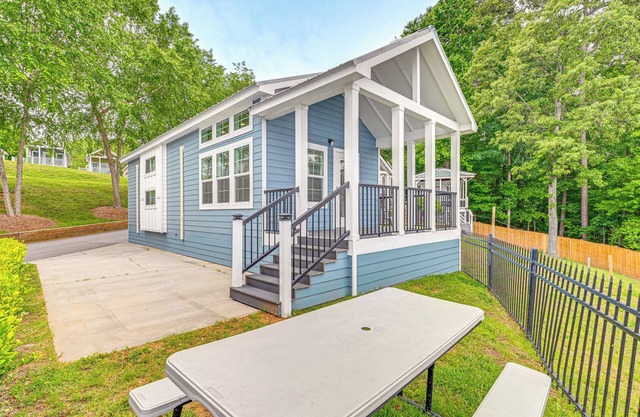 Work close to Home at this Lake-View Retreat