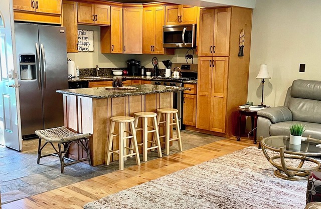 Work from Tahoe! Luxury Townhome 2 bed 2 bath