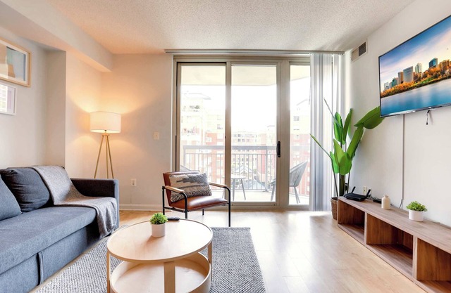 Work & Relax: The Perfect Ballston Stay