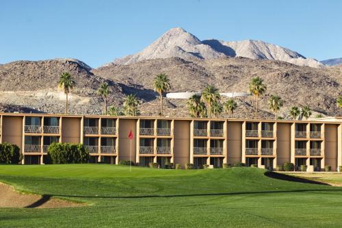 WorldMark Palm Springs - Plaza Resort and Spa