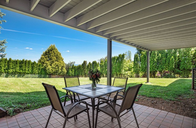 Wrightway Hideaway: A two bedroom guest-suite in the Dundee foothills