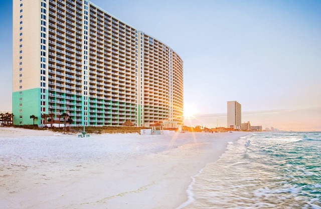 Wyndham Panama City - Spacious 2 Bedroom Unit (Sleeps 6)