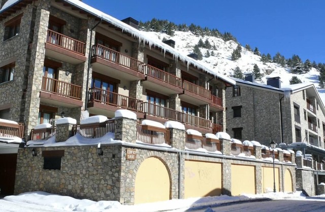 Xalet Saüc. Family size apartment, large sunterrace, mountain viewsGrandvalira
