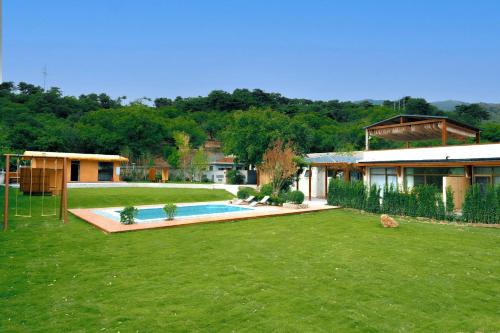 Xunan Limei Su （Mutianyu Great Wall Store）