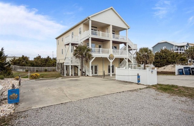 Your Happy Place, just steps to the beach