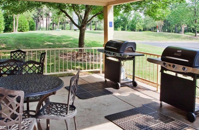 Your Home Away From Home! 4 Posh Units, Short Drive to Webb Bridge Park