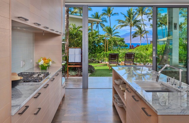 YOUR OWN LUXURY PRIVATE RESORT WITHIN A RESORT AT SEAGLASS 810 AT ANDAZ MAUI