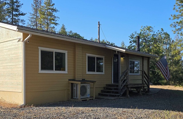 Your Perfect Nature Getaway: Secluded Cottage in the Sierra Foothills