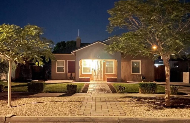 Yuma's Downtown Cottage with fast Wi-Fi, Yuma's Downtown Cottage