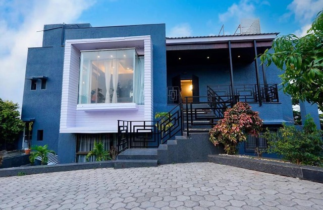 Zareen Villa Hill View