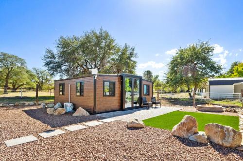Zebra Ranch 2-br Tiny Homemtn Viewtrailsbrbq