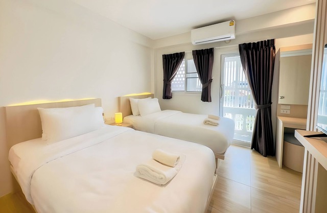 Zhennan Teabar Hotel